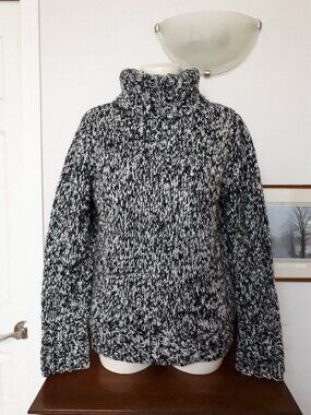 Sweater - Black & White - Heavy Knit - Sz. M/L - Turtleneck